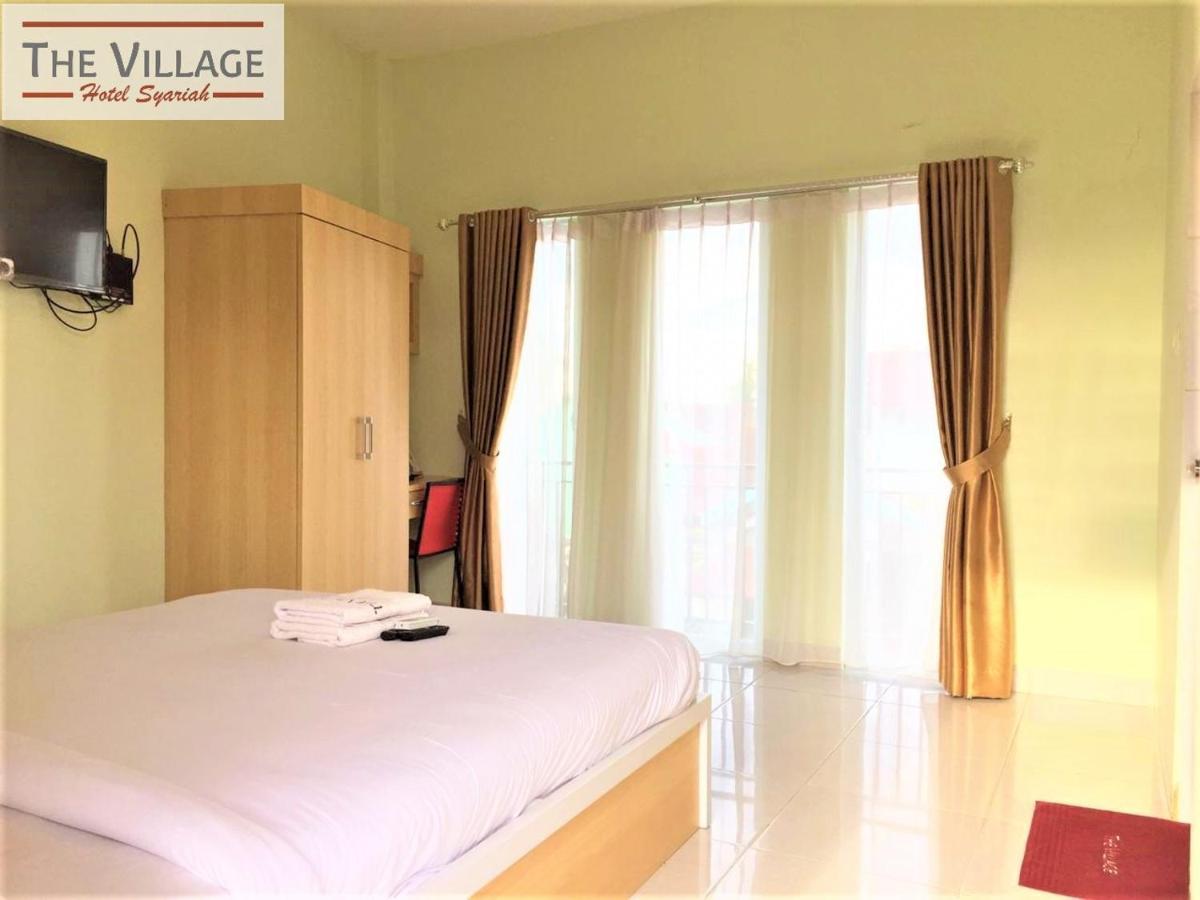 Hotel The Village Syariah Pekanbaru Exterior photo